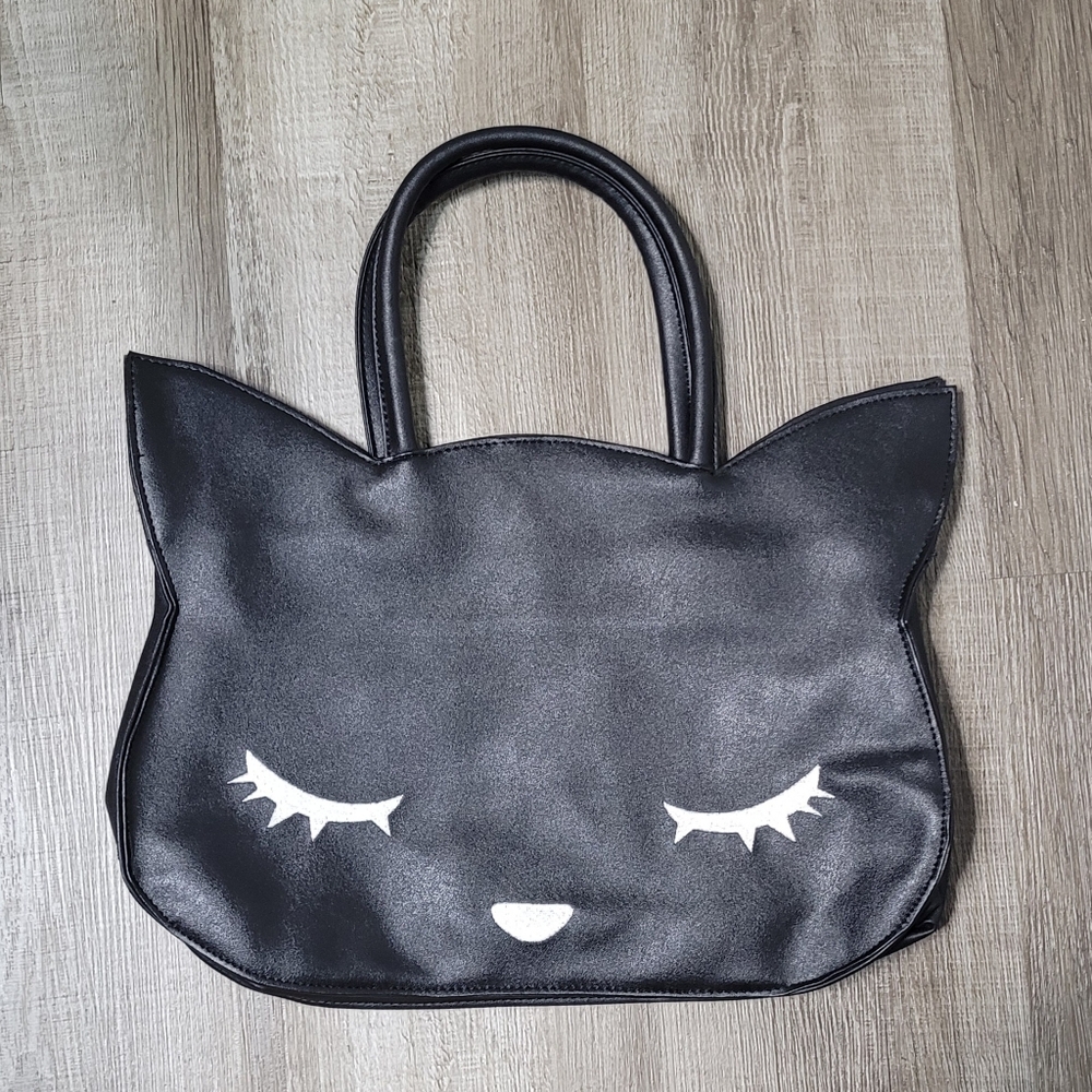 Black Sleepy Kitty Shoulder Bag